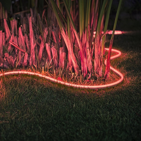     Philips Hue Outdoor Lightstrip 2   iOS/Android   929001818702