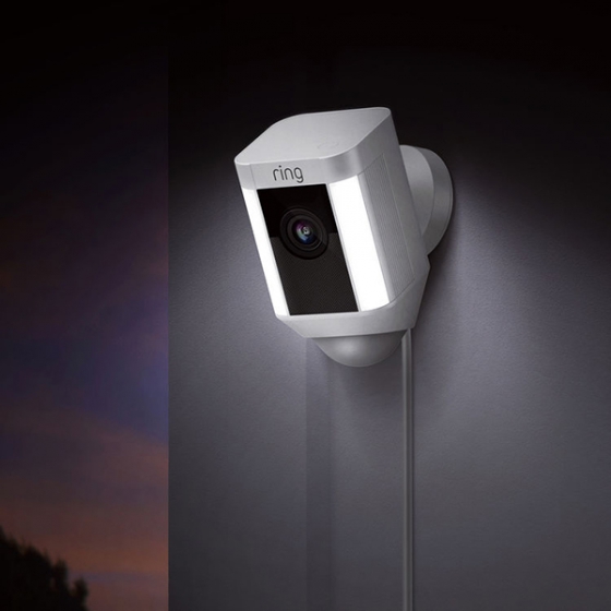 Wi-Fi   Ring Spotlight Cam Wired White  8SH1P7-WEN0