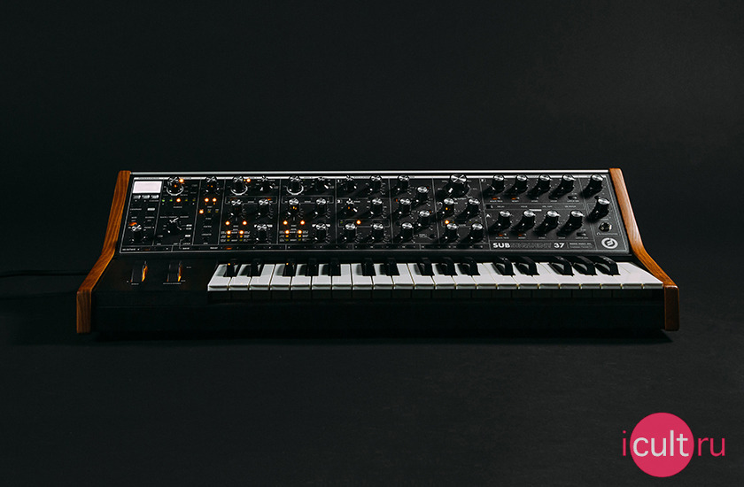  Moog Subsequent 37