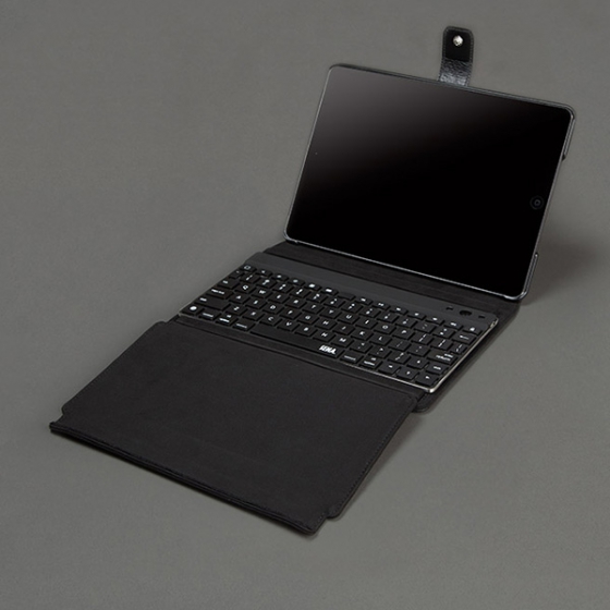 Кожаный чехол с клавиатурой Sena Keyboard Folio Black для iPad Air черный SHD127GBUS-50R