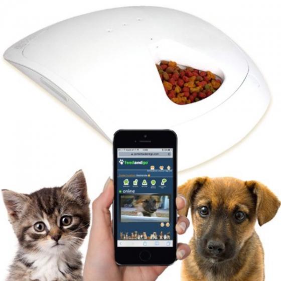 Устройство выдачи корма с Wi-Fi камерой Feed and Go Smart Pet Feeder для iOS/Android белая