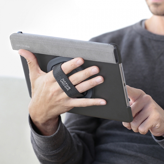 Чехол-книжка с ремнем на руку Native Union Gripster Wrap для iPad Air 2 серый GW-AIR2-GRY