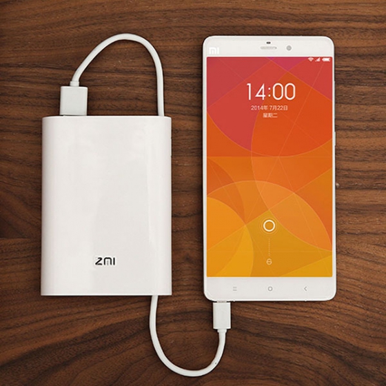 Портативный АКБ-роутер Xiaomi ZMI 4G 2.1/1USB/7800mAh/LTE White белый MF855