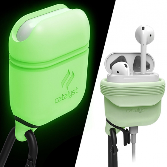 Влагостойкий светящийся чехол + карабин Catalyst Waterproof Case Glow In The Dark для Apple AirPods Case зеленый