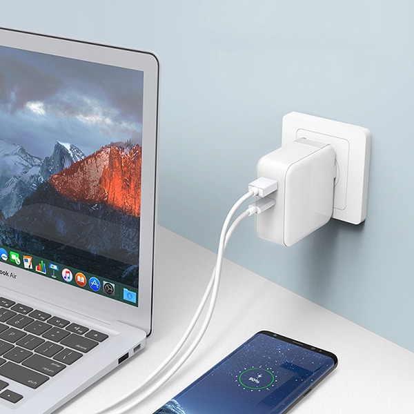 СЗУ RAVPower 65W AC Wall Charger QC3.0/PD 3A/2USB/1USB-C White белое RP-PC082