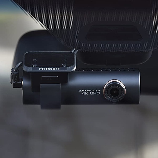 Автомобильный видеорегистратор BlackVue DR900S-1CH GPS/Wi-Fi Black черный